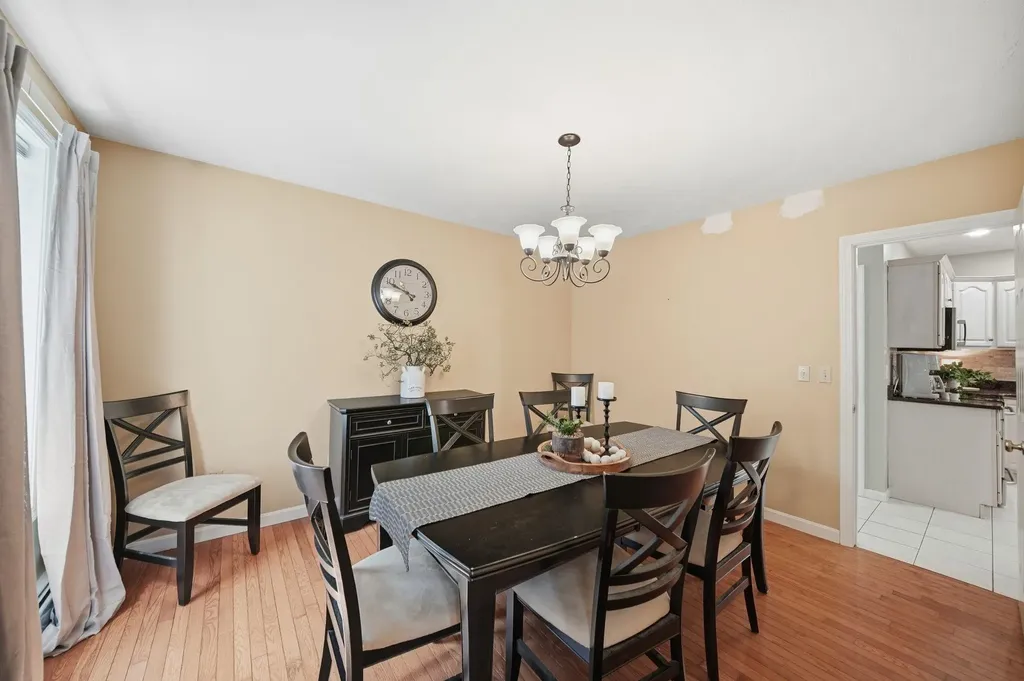 4 Longmeadow Road Windham NH 03087