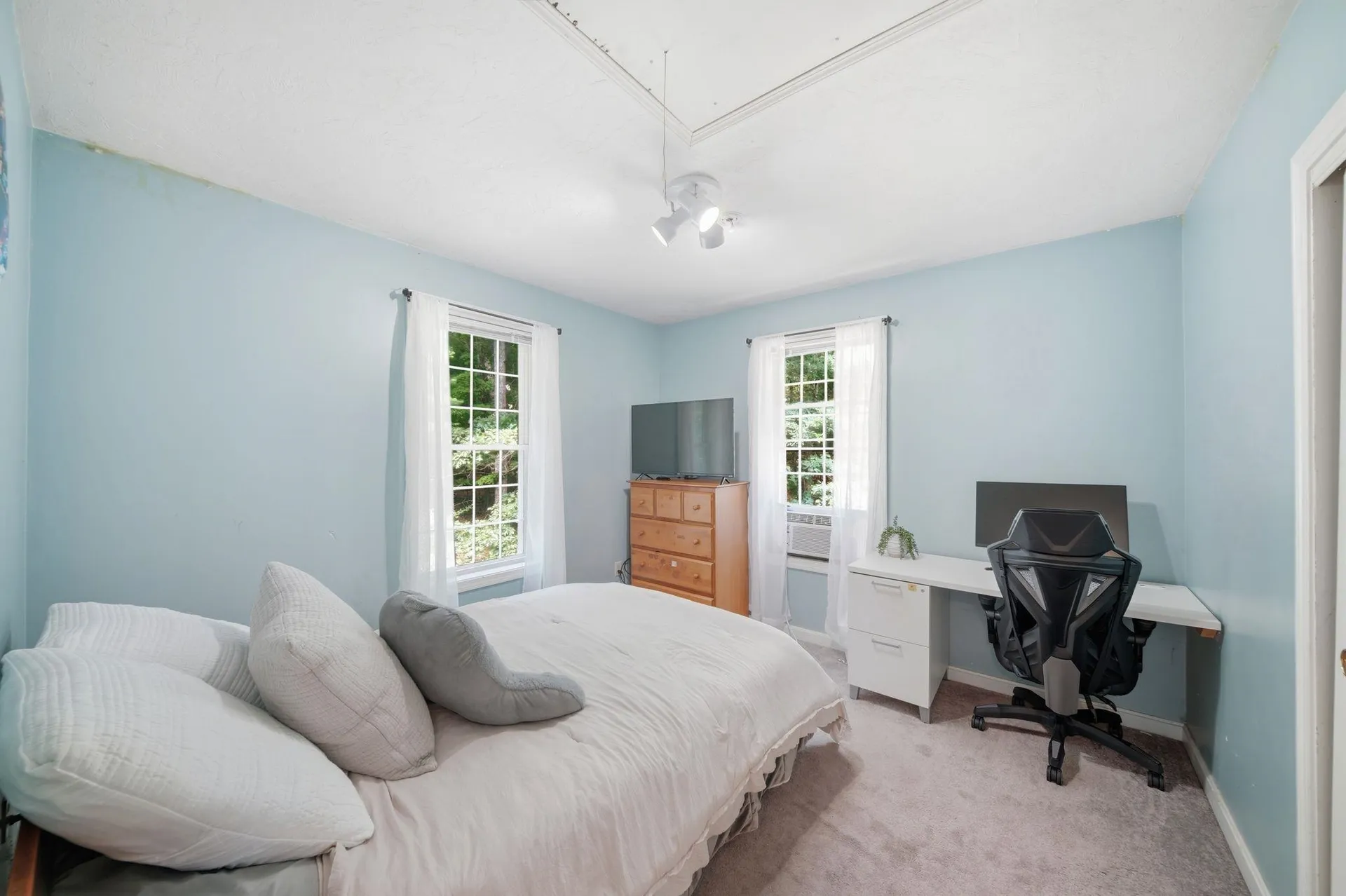 4 Longmeadow Road Windham NH 03087