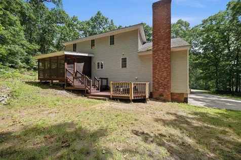 4 Longmeadow Road Windham NH 03087