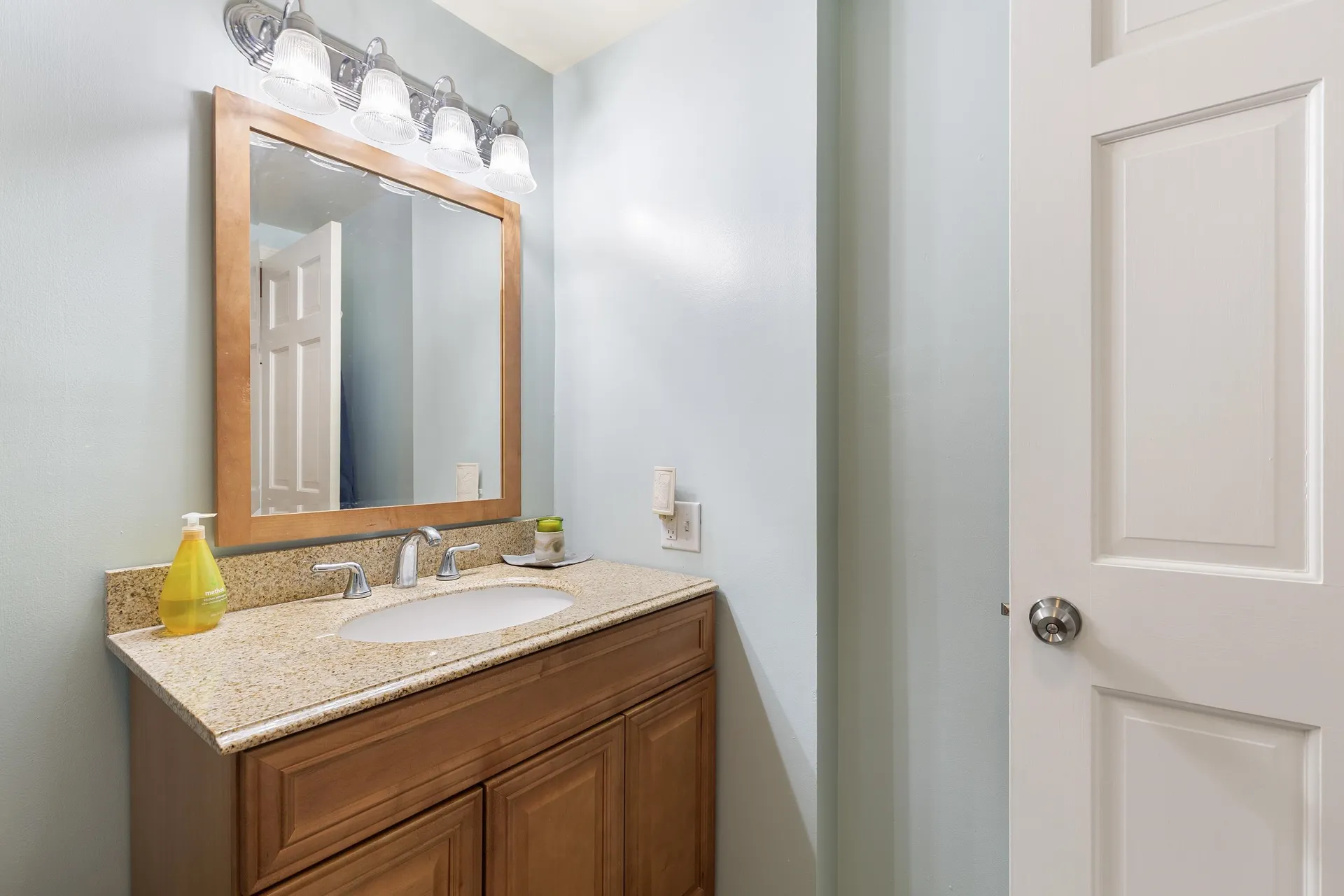 37 Landing Road Enfield NH 03748