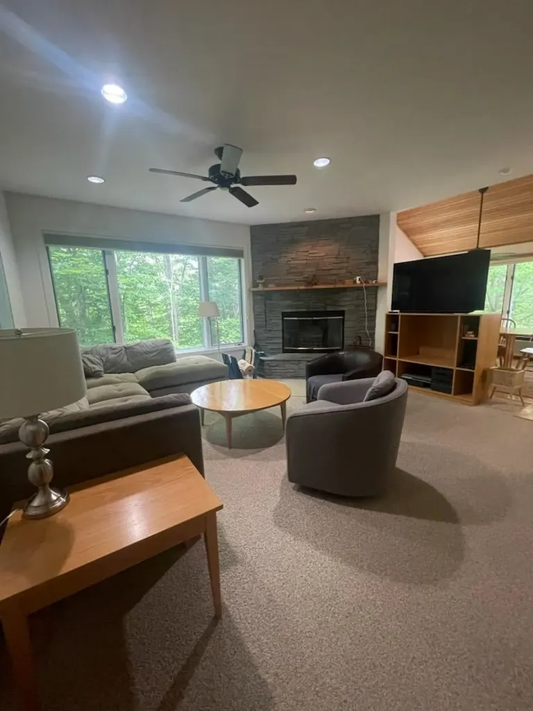 16 Trailside Executive 16 Cambridge VT 05464
