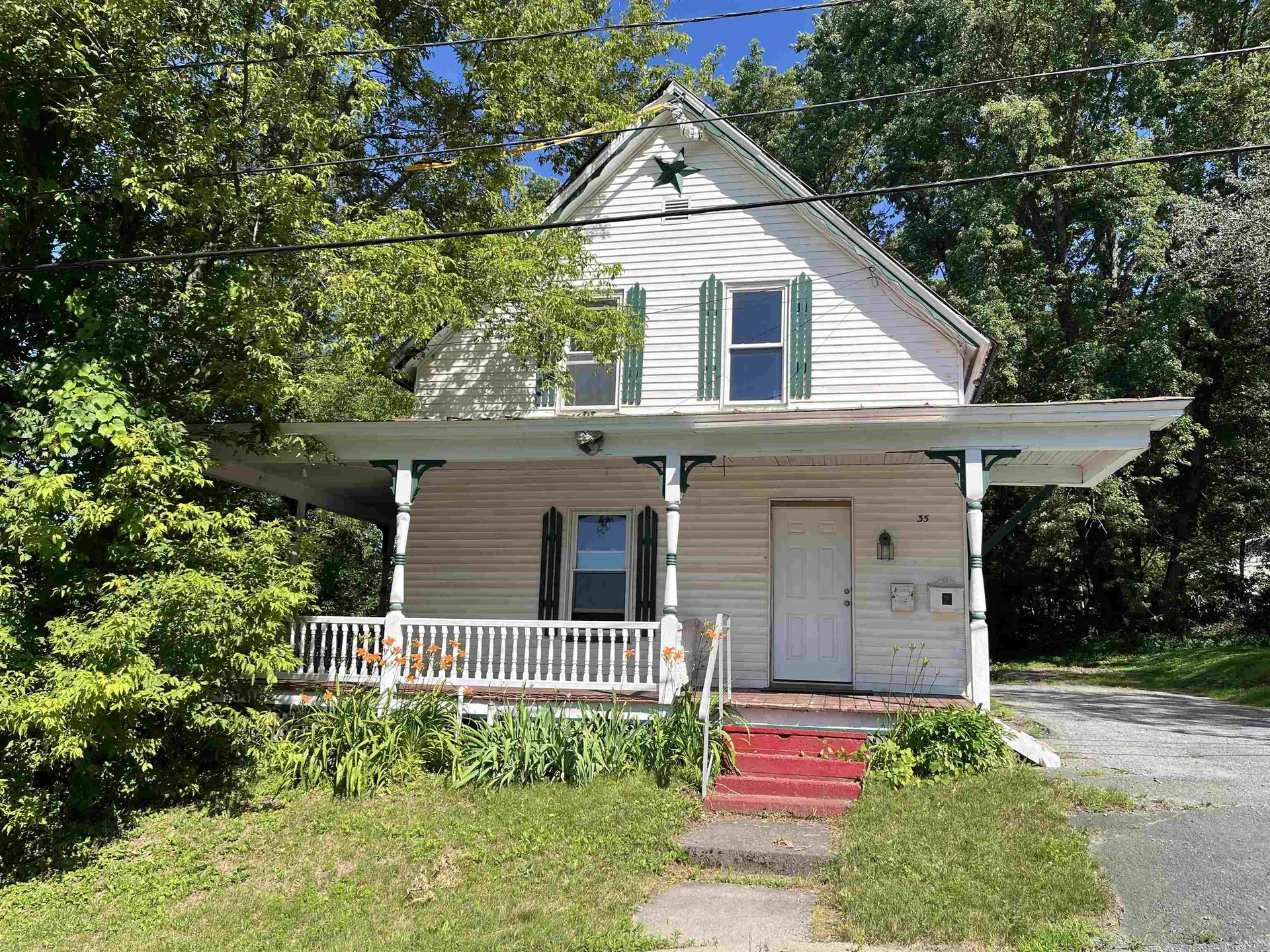 35 Mountain Avenue St. Johnsbury VT 05819