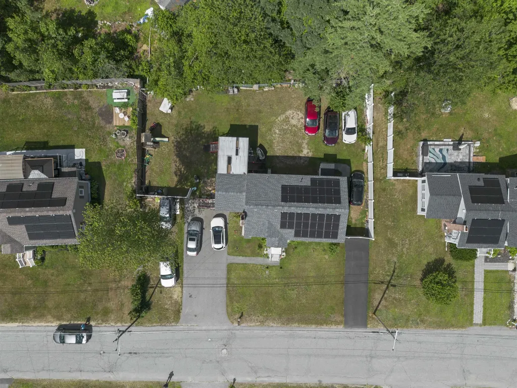 8 Haigh Avenue Salem NH 03079