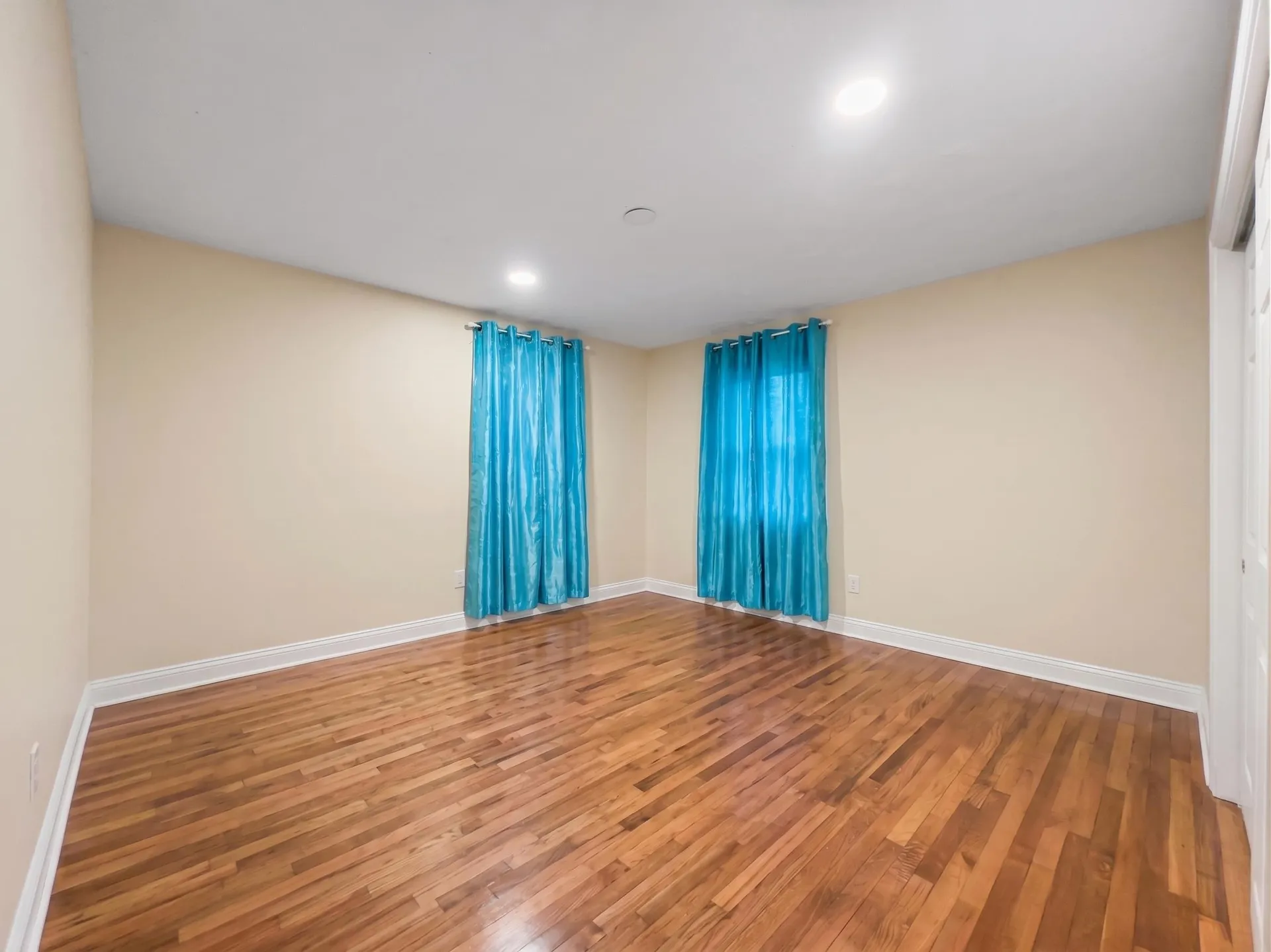 8 Haigh Avenue Salem NH 03079