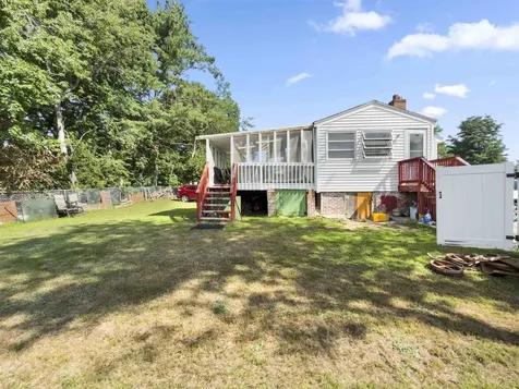 8 Haigh Avenue Salem NH 03079