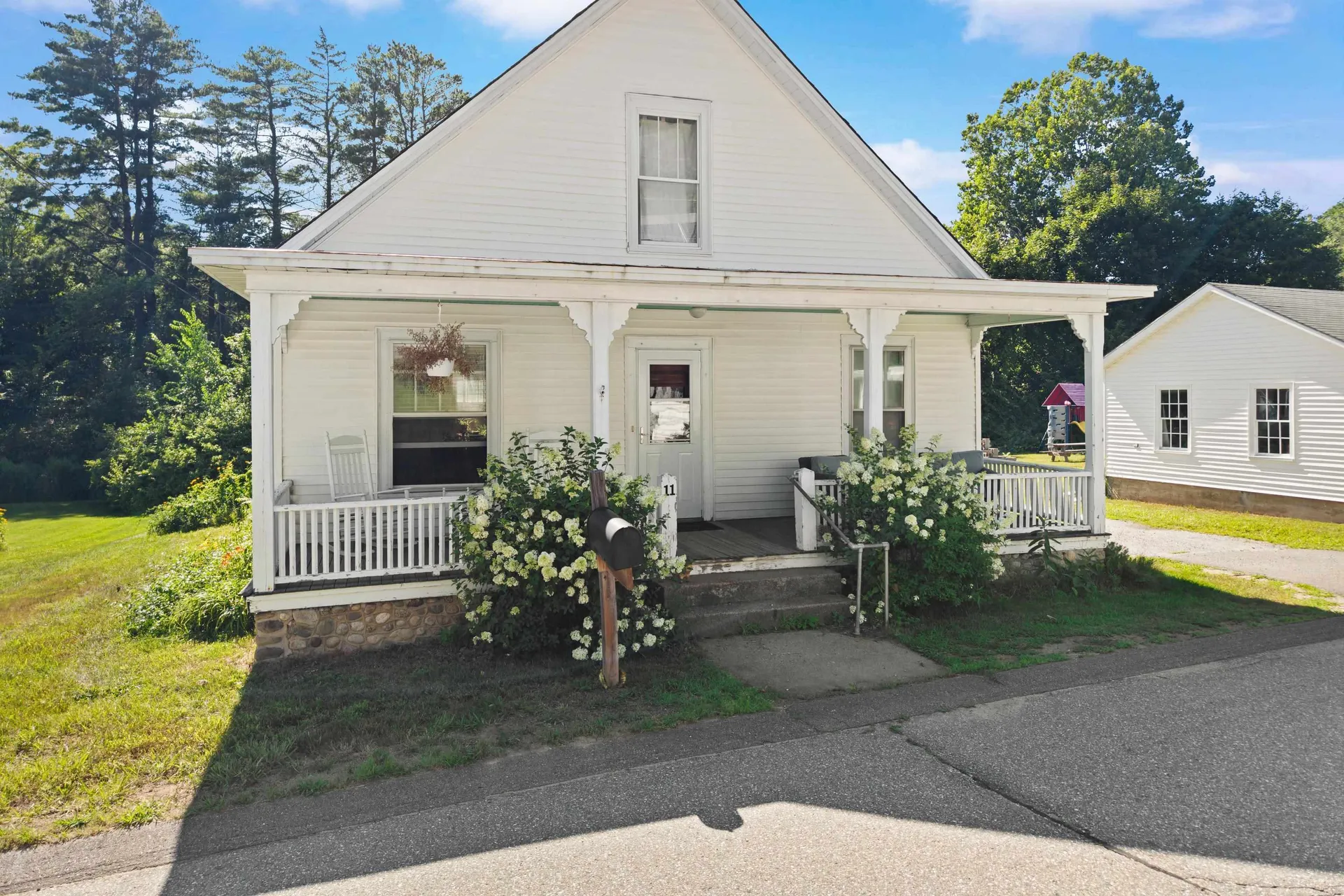 11 Summer Street Goffstown NH 03045