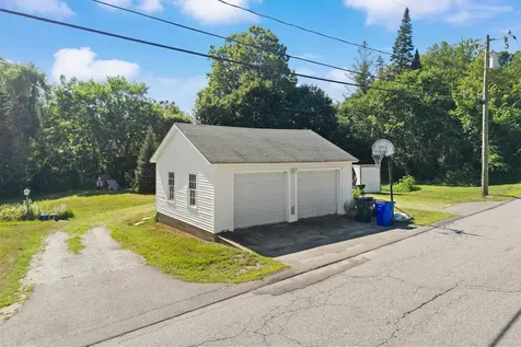 11 Summer Street Goffstown NH 03045