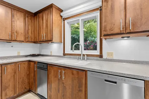 20 Pond Drive Manchester NH 03103