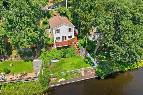 20 Pond Drive Manchester NH 03103