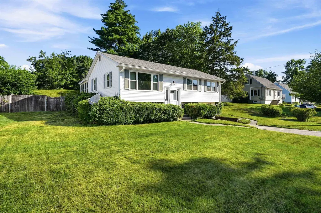 21 Carmine Road Nashua NH 03063