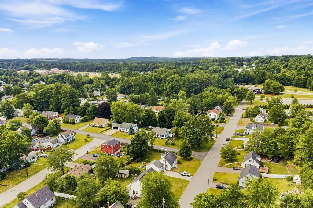 21 Carmine Road Nashua NH 03063