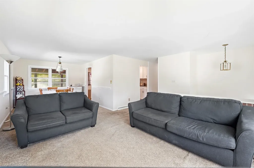 21 Carmine Road Nashua NH 03063