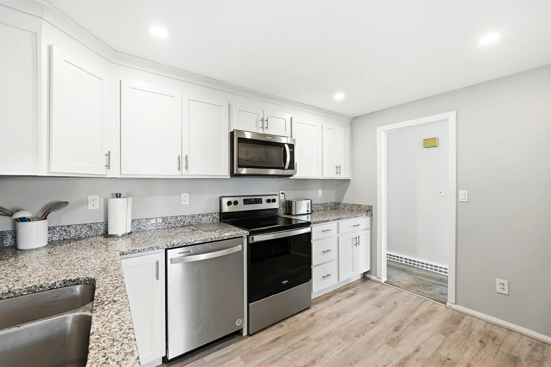 21 Carmine Road Nashua NH 03063