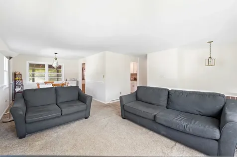21 Carmine Road Nashua NH 03063