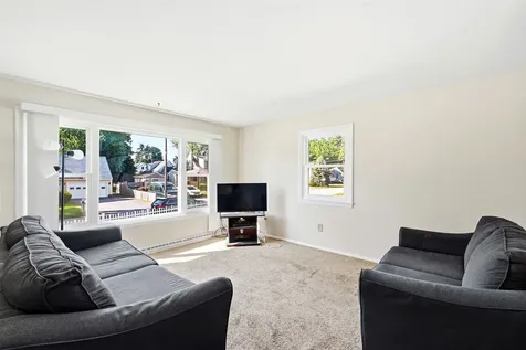 21 Carmine Road Nashua NH 03063