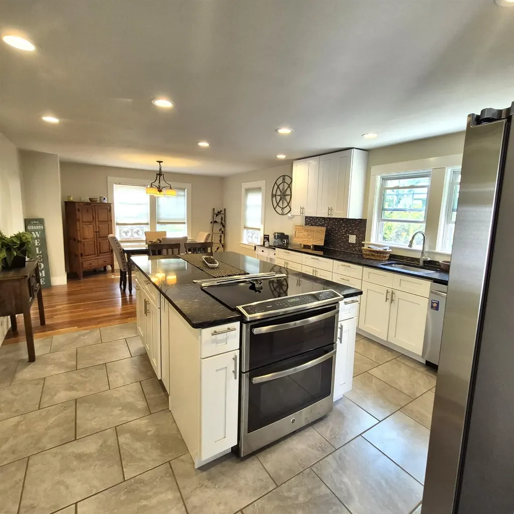 20 Bay Street Claremont NH 03743