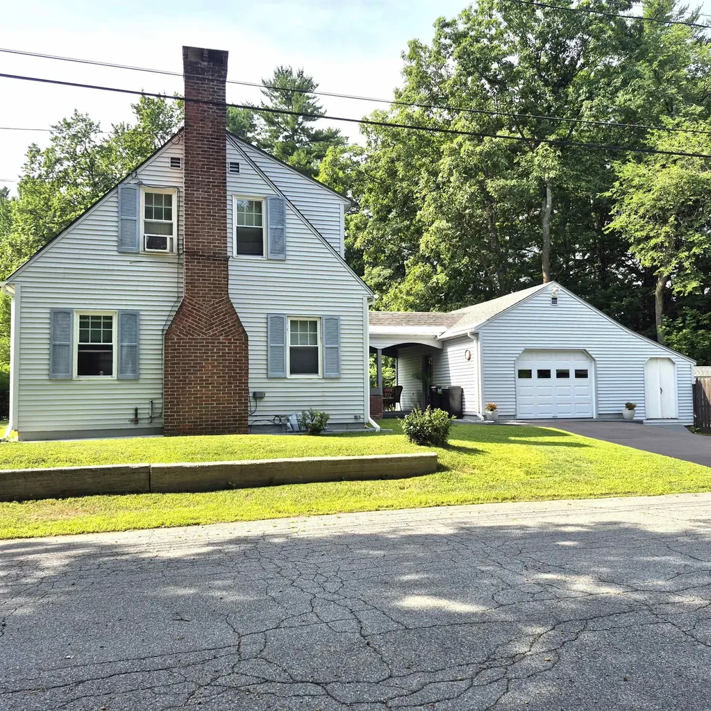 20 Bay Street Claremont NH 03743