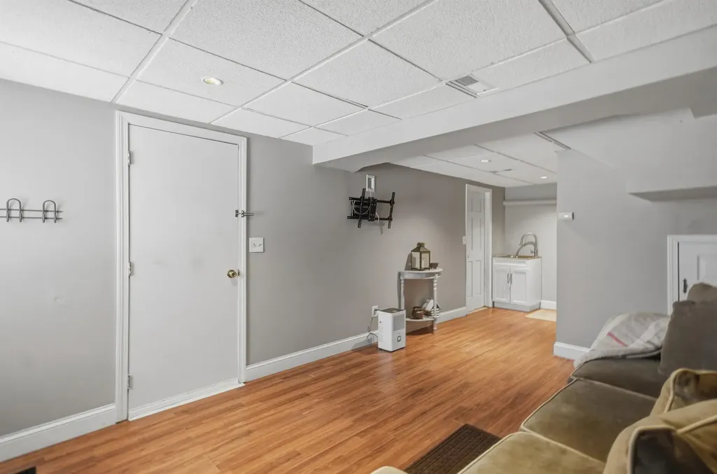 36 Scott Lane Sandown NH 03873