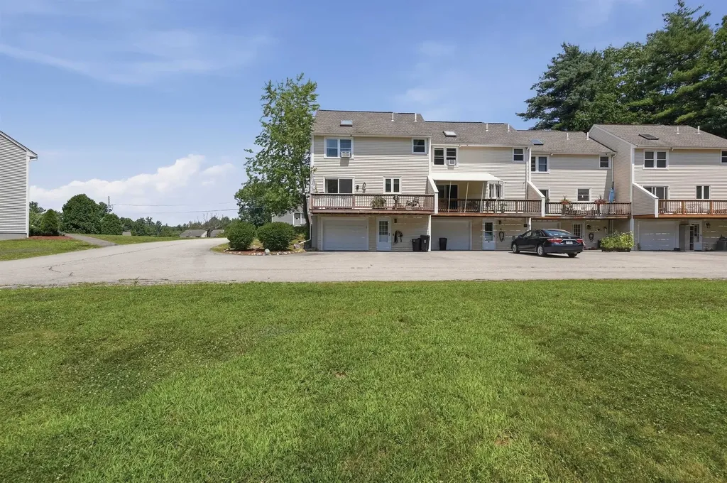 36 Scott Lane Sandown NH 03873