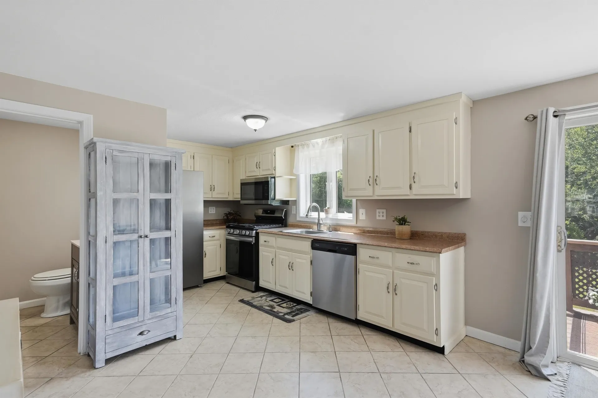 36 Scott Lane Sandown NH 03873