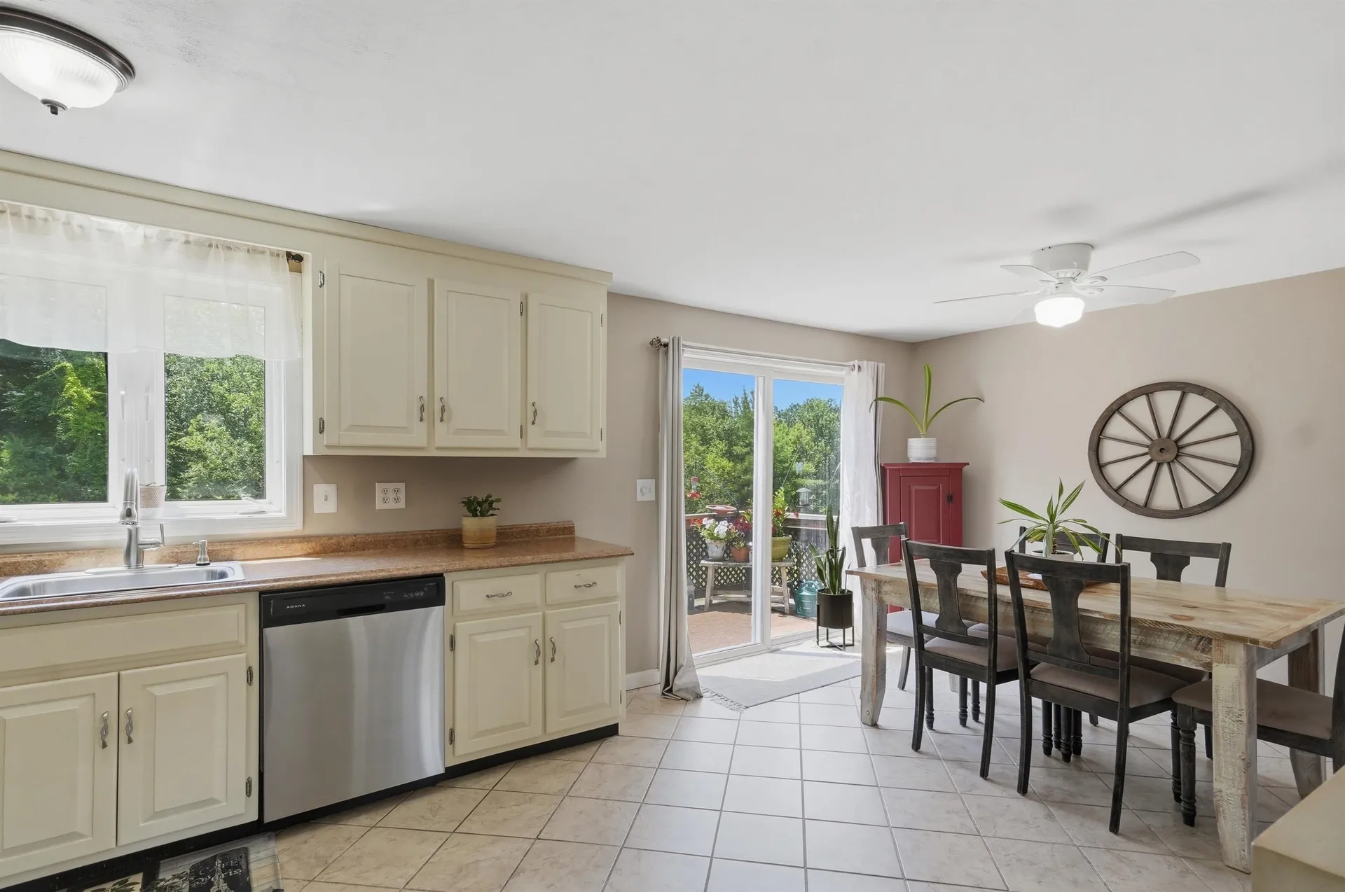 36 Scott Lane Sandown NH 03873