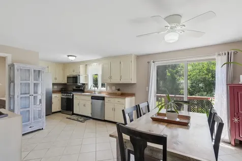 36 Scott Lane Sandown NH 03873