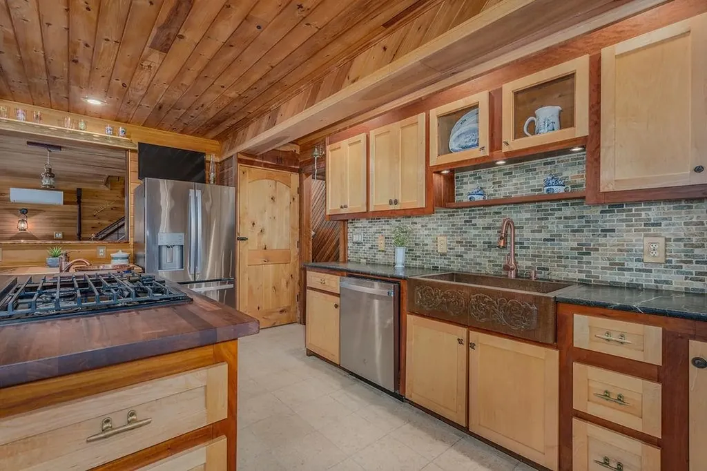 42 Lower Camp Road Northwood NH 03261