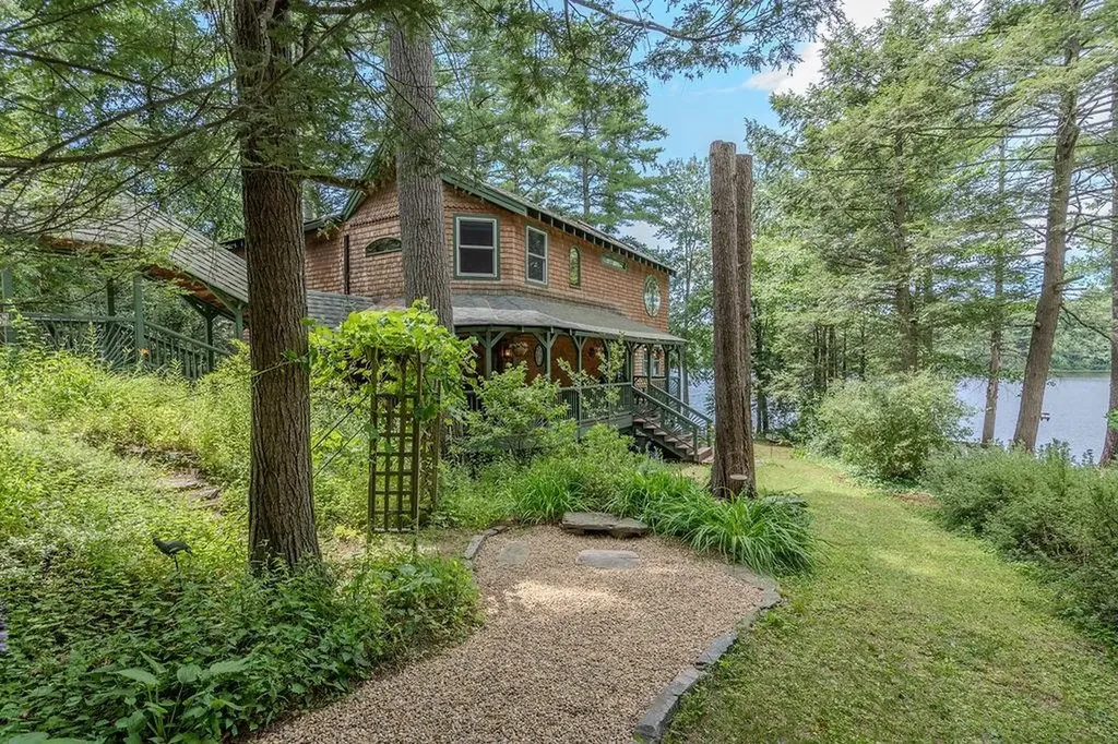 42 Lower Camp Road Northwood NH 03261