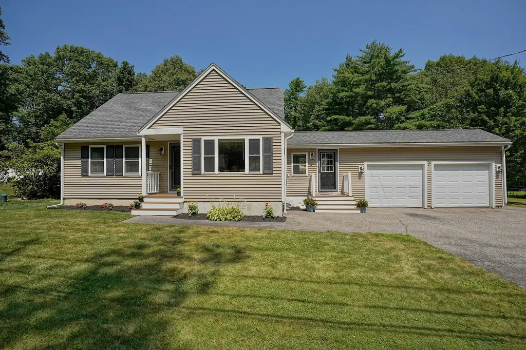 29 Mary Batchelder Road Hampton NH 03842