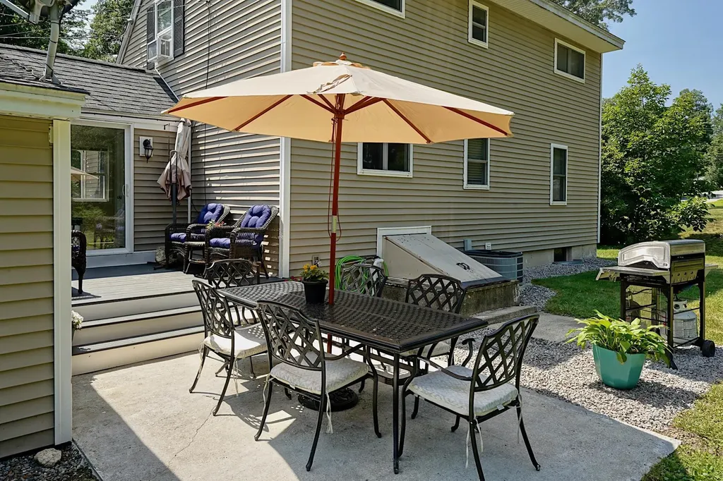 29 Mary Batchelder Road Hampton NH 03842