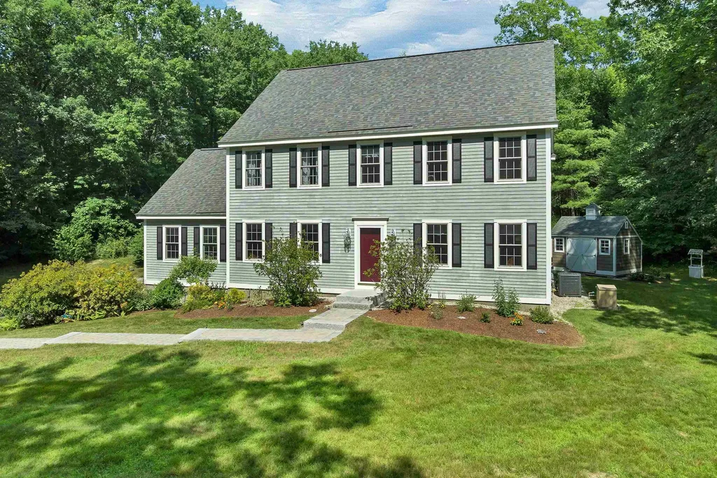 52 Riverdale Road New Boston NH 03070