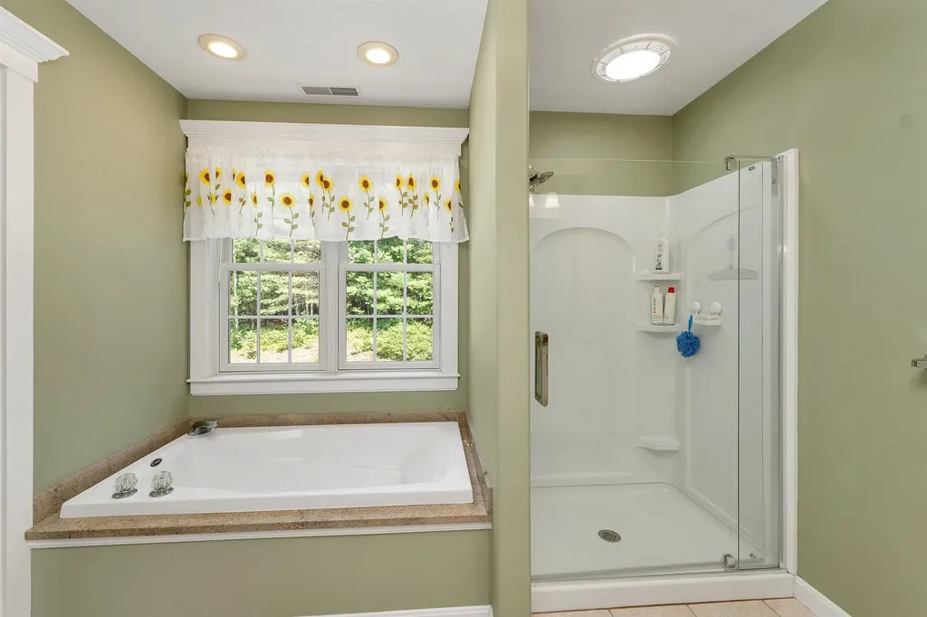 52 Riverdale Road New Boston NH 03070