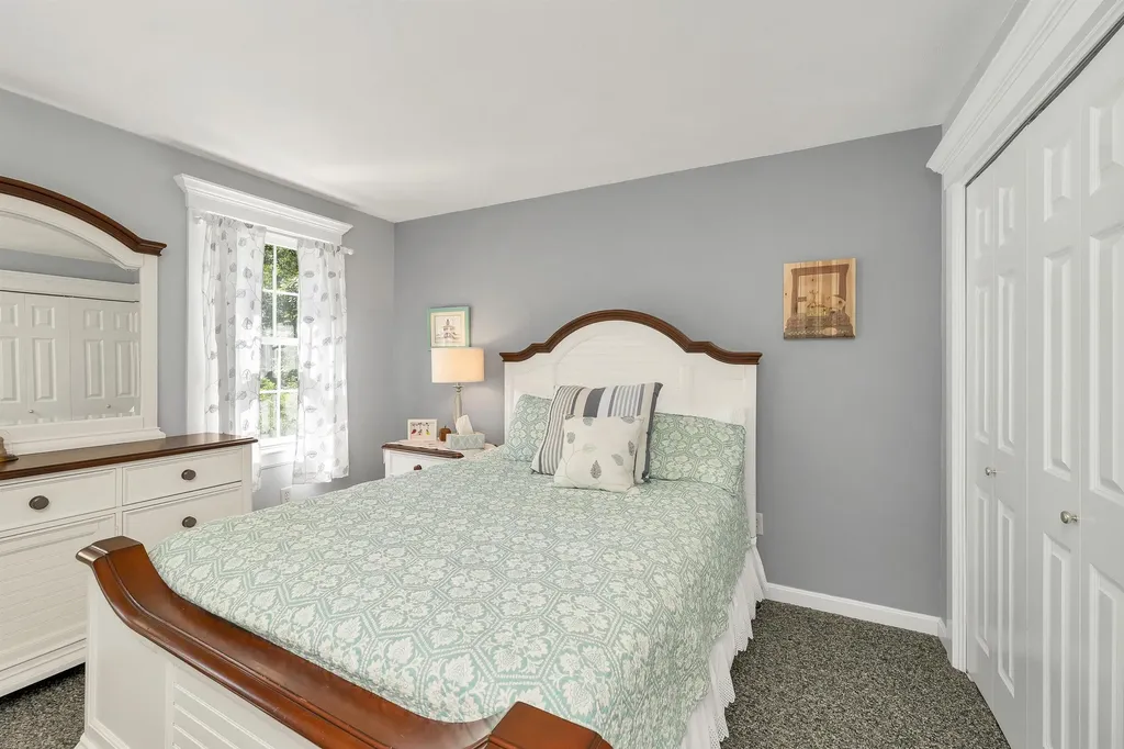 52 Riverdale Road New Boston NH 03070