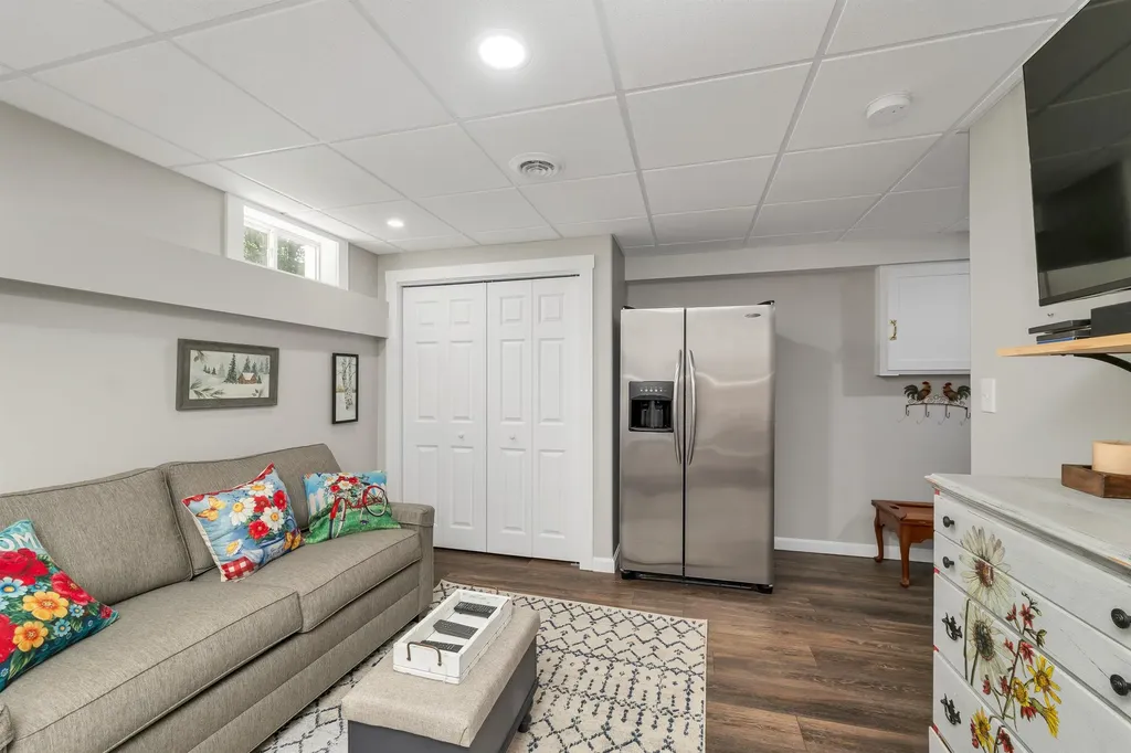 52 Riverdale Road New Boston NH 03070