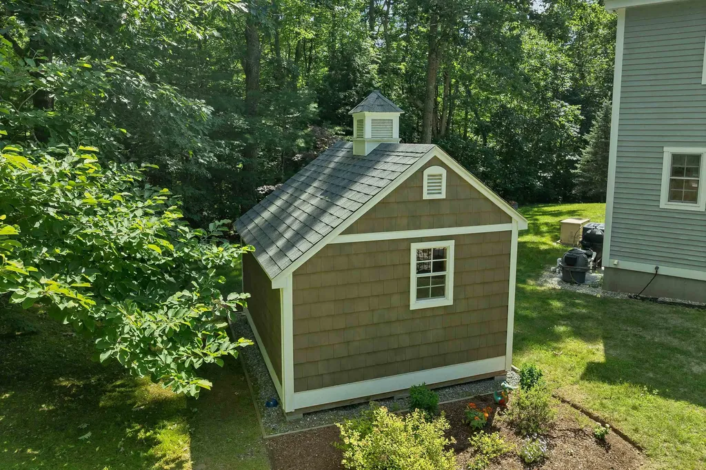 52 Riverdale Road New Boston NH 03070