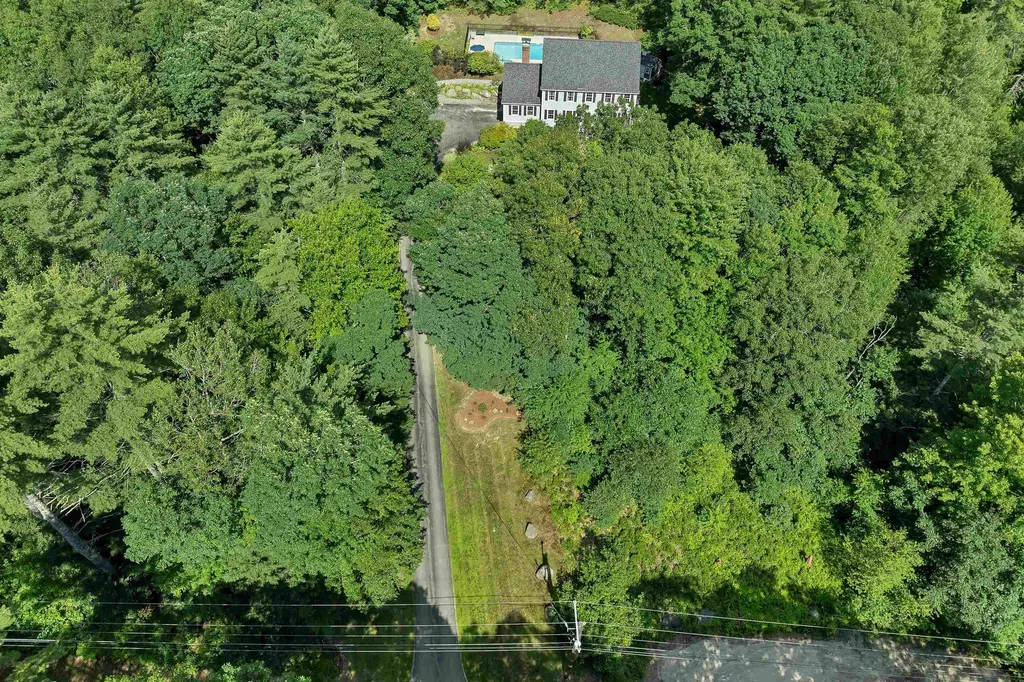 52 Riverdale Road New Boston NH 03070