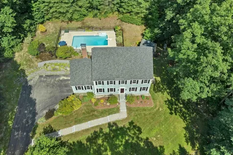 52 Riverdale Road New Boston NH 03070