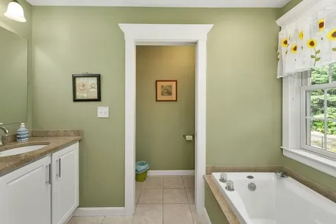 52 Riverdale Road New Boston NH 03070