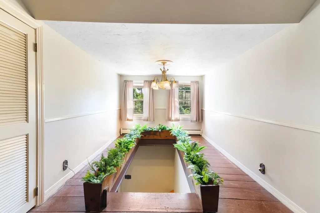 13 Brookside Lane Newfane VT 05345