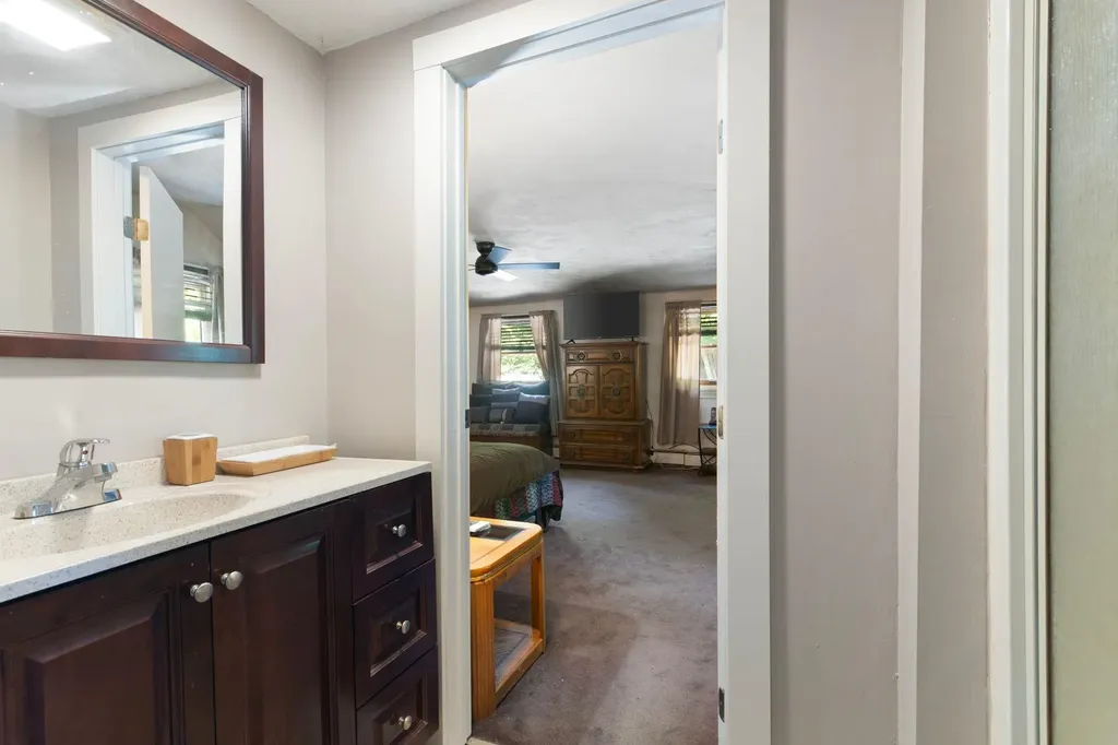 13 Brookside Lane Newfane VT 05345