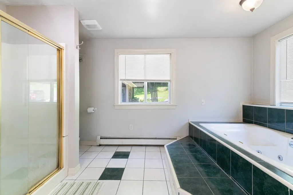 13 Brookside Lane Newfane VT 05345