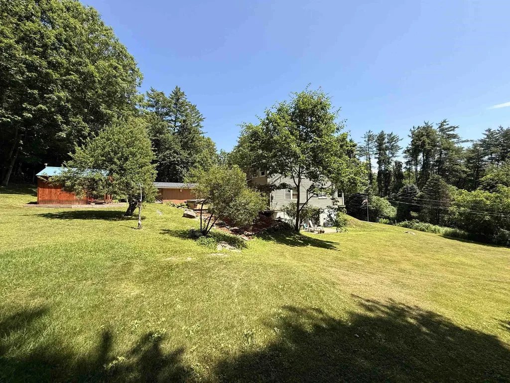 13 Brookside Lane Newfane VT 05345