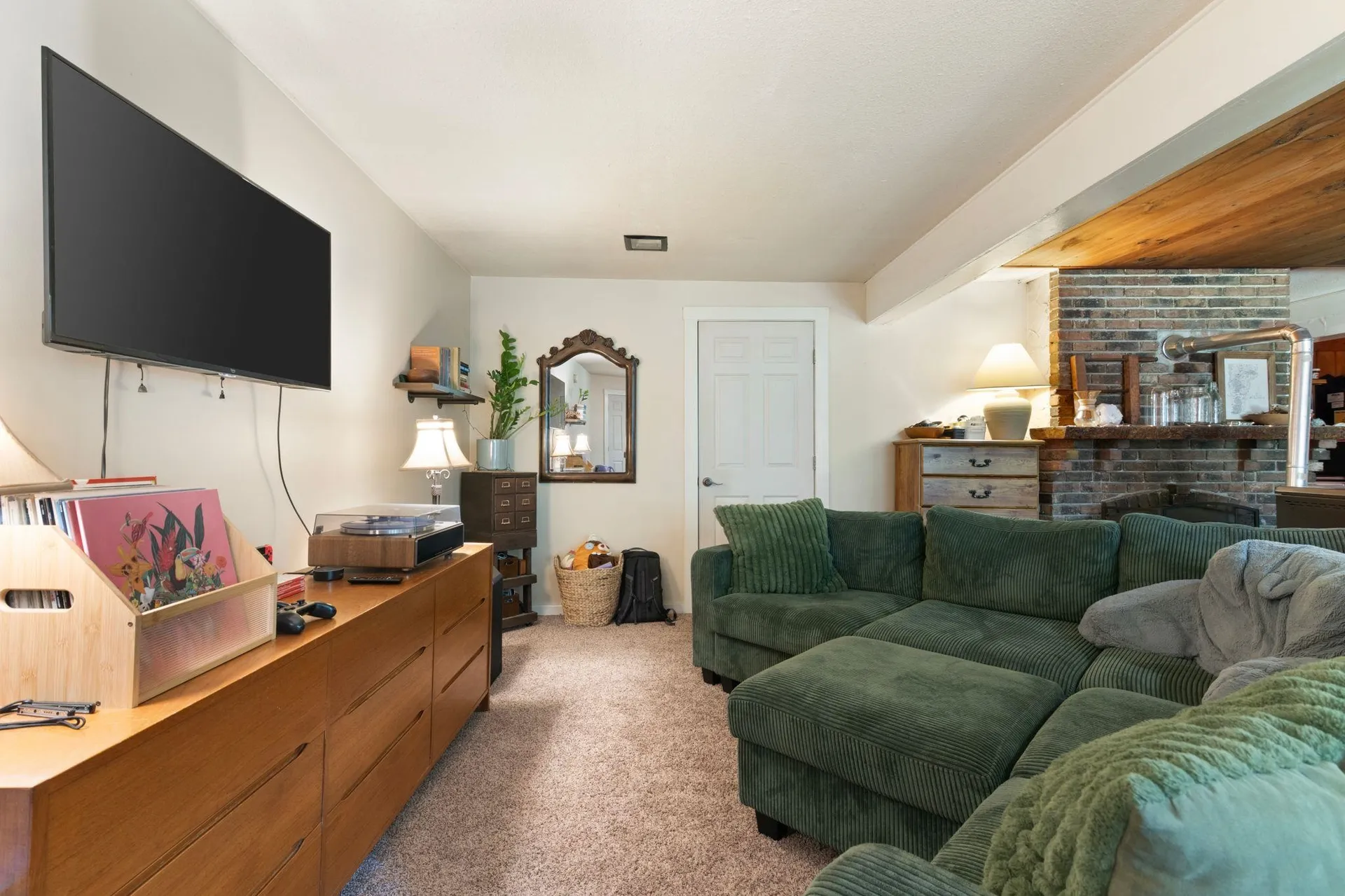 13 Brookside Lane Newfane VT 05345
