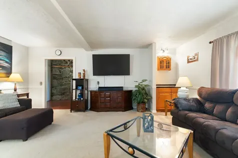 13 Brookside Lane Newfane VT 05345