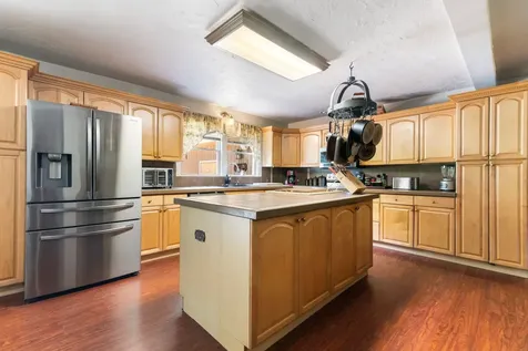 13 Brookside Lane Newfane VT 05345