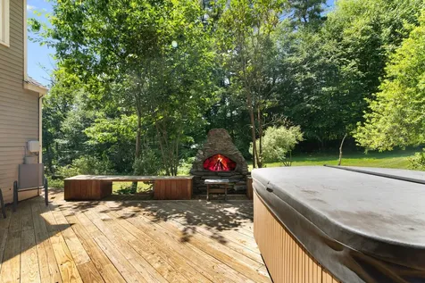 13 Brookside Lane Newfane VT 05345