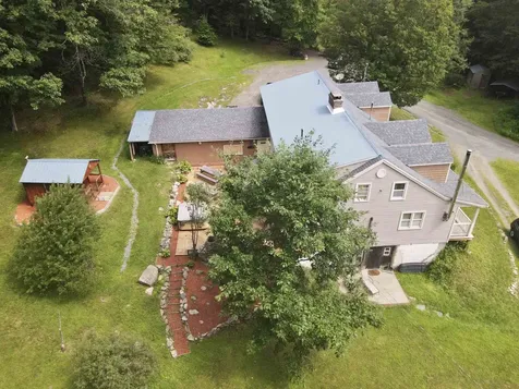 13 Brookside Lane Newfane VT 05345