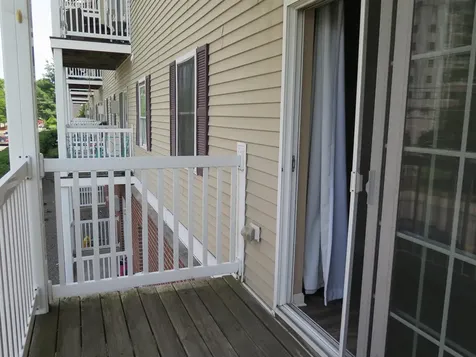 18 Harbor Avenue Nashua NH 03060
