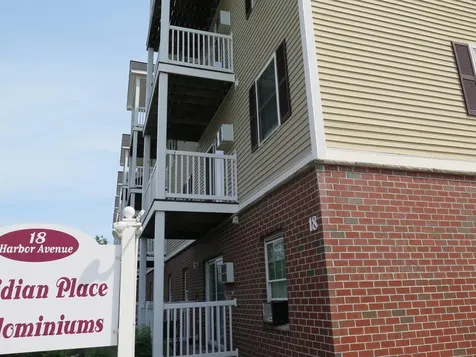18 Harbor Avenue Nashua NH 03060