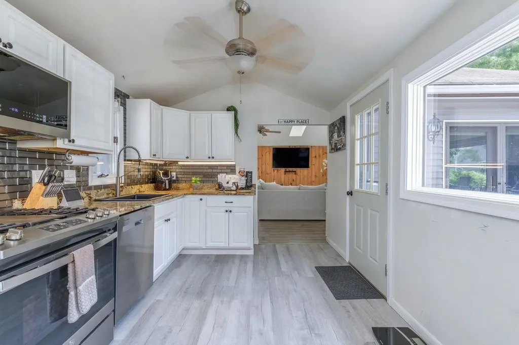 6 John Lane Merrimack NH 03054